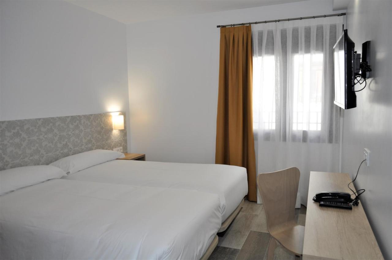 Hostal Restaurante Villa De Brihuega Dış mekan fotoğraf