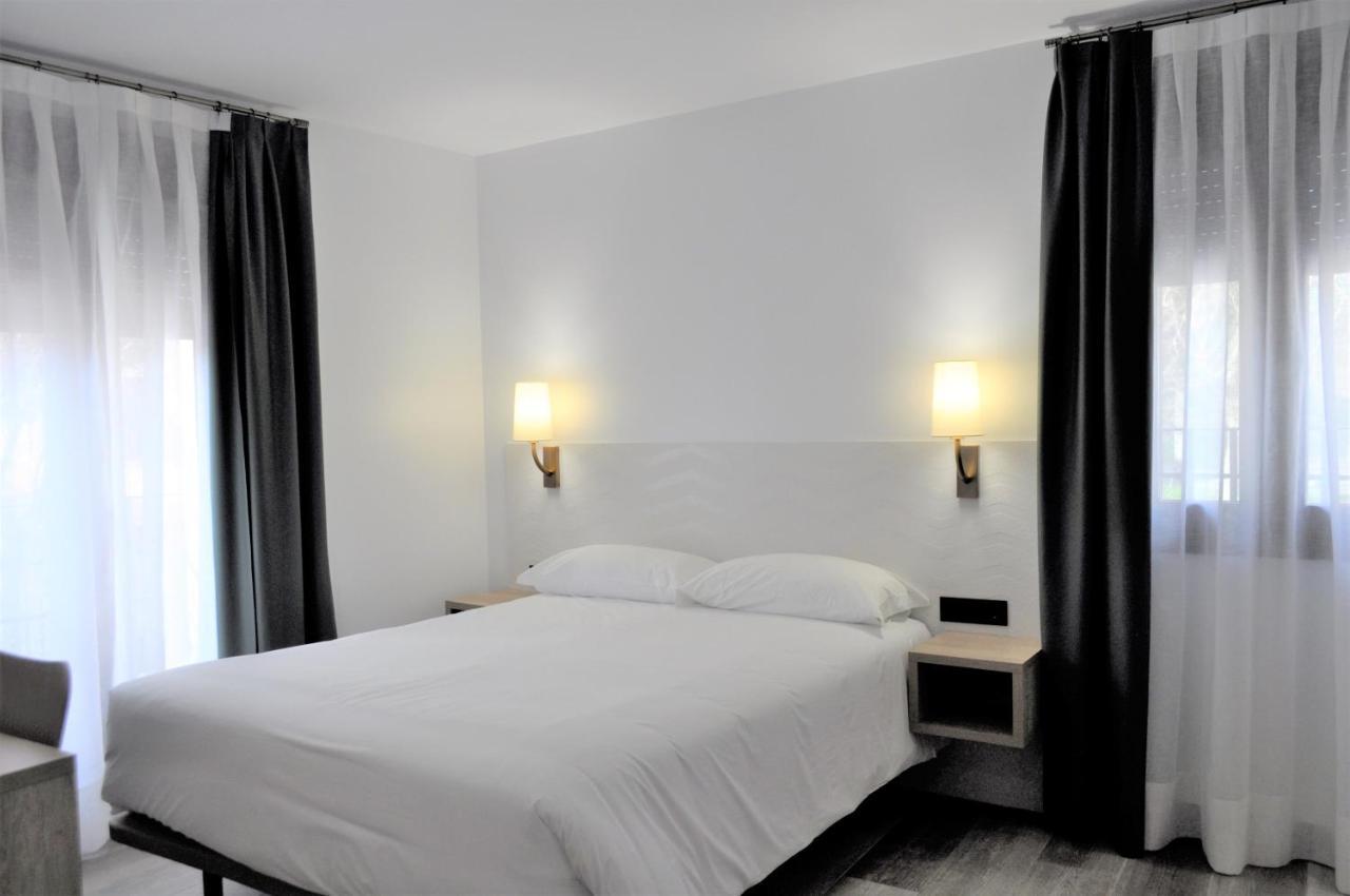 Hostal Restaurante Villa De Brihuega Dış mekan fotoğraf