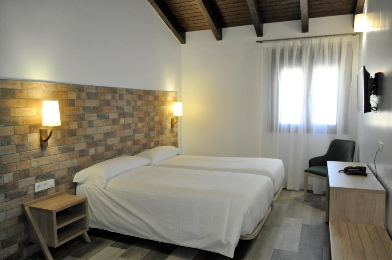 Hostal Restaurante Villa De Brihuega Dış mekan fotoğraf