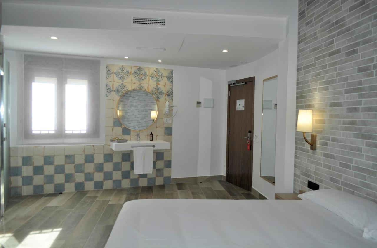 Hostal Restaurante Villa De Brihuega Dış mekan fotoğraf