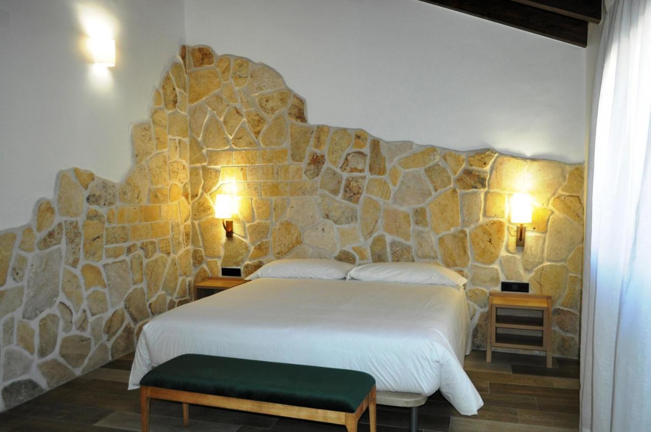 Hostal Restaurante Villa De Brihuega Dış mekan fotoğraf