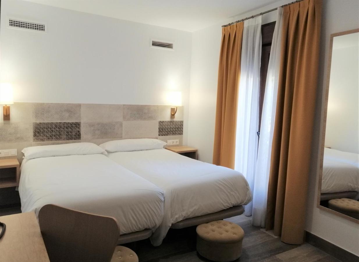 Hostal Restaurante Villa De Brihuega Dış mekan fotoğraf